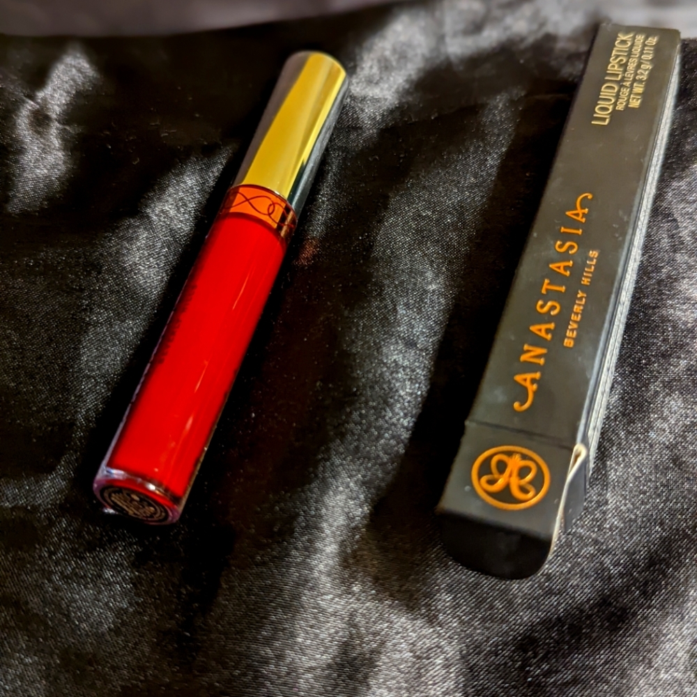 NEW IN box Anastasia Beverly Hills liquid lipstick, NWT in box, never us…